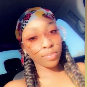 Meet your Posher, Kayla